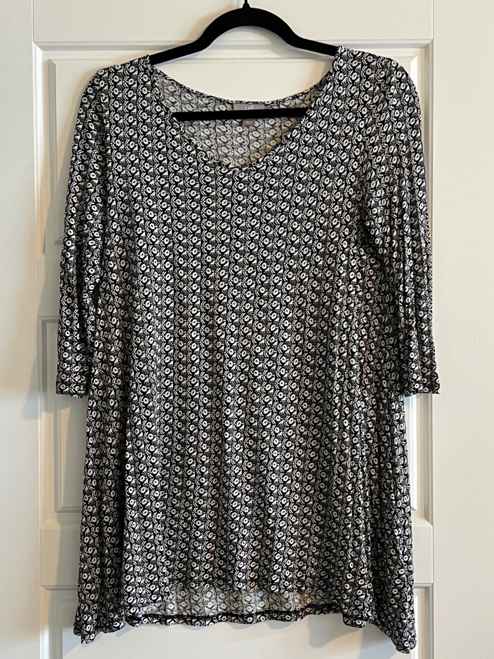 J. Jill Black & White Geometric Print Stretch 3/4 Sleeve Tunic Top Size XS